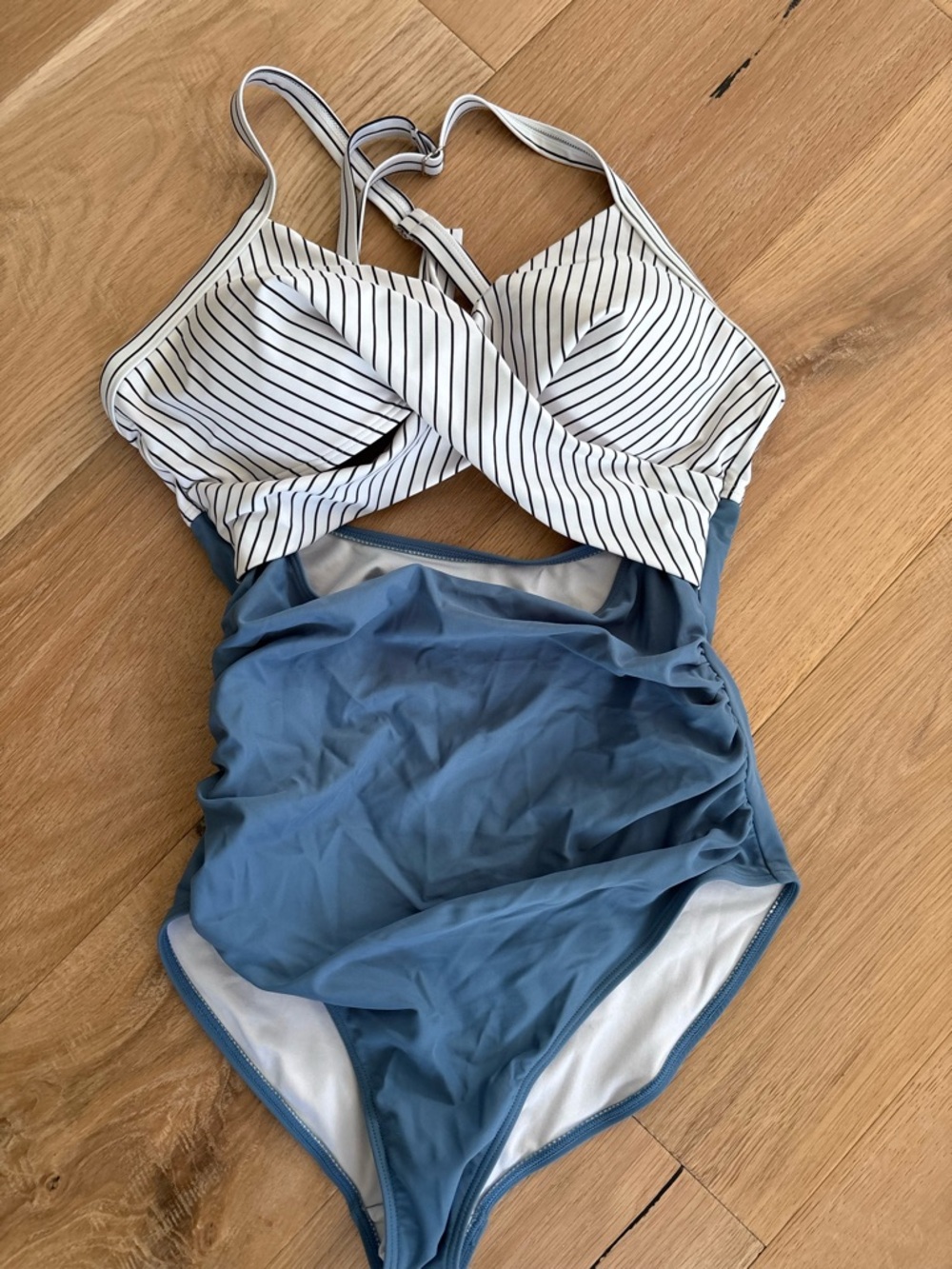 One-Piece Swimsuit with Cutout
